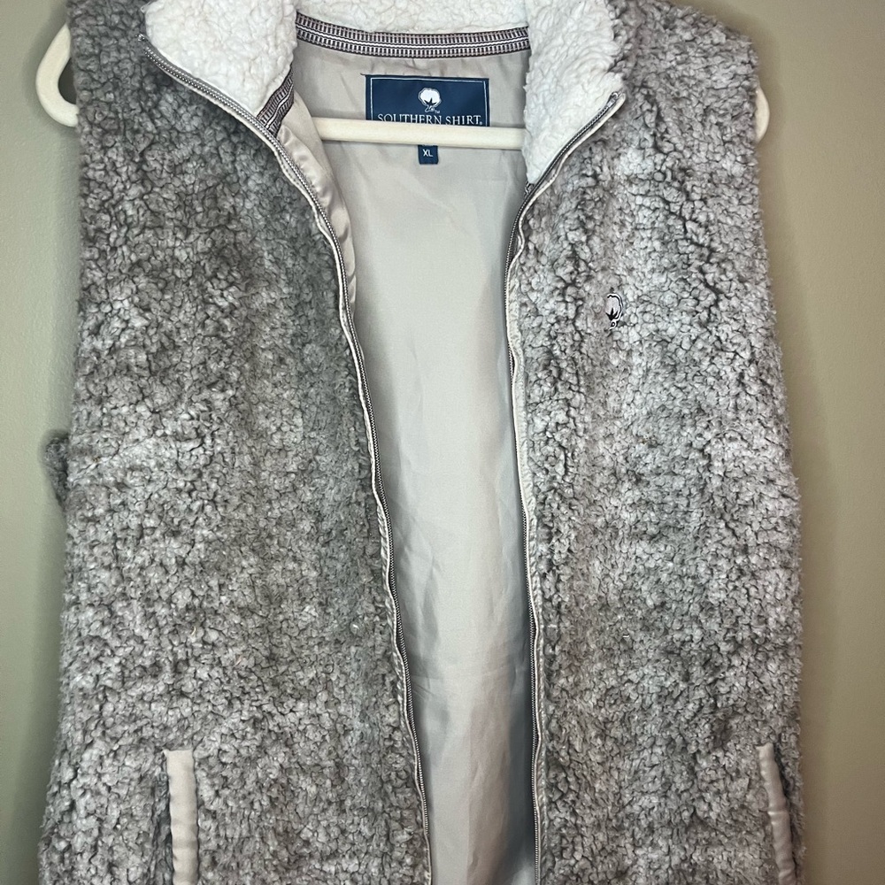 The Southern Shirt Company Women’s XL Sherpa Jacket/Vest